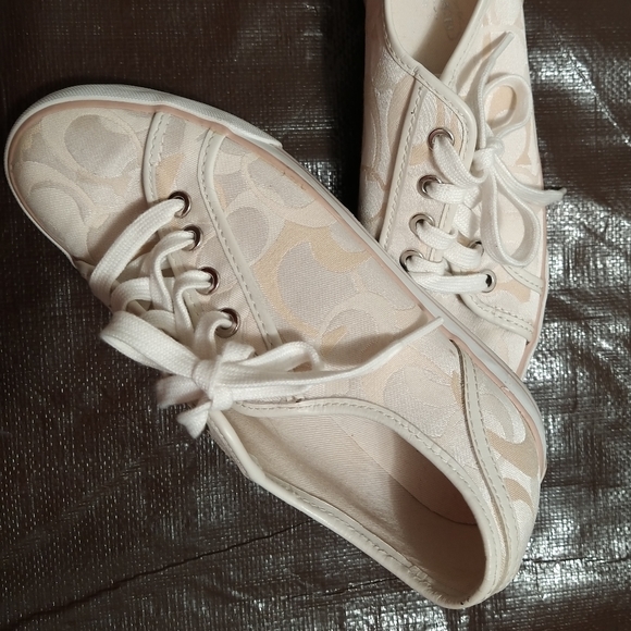 Coach Sneakers Shoes - Picture 2 of 7